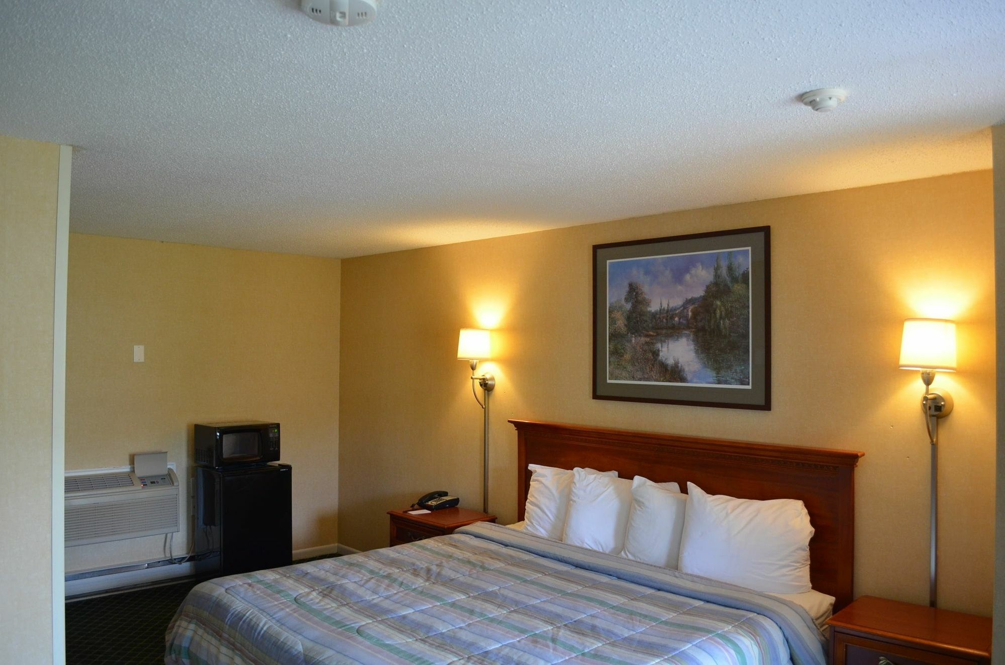 Hyannis Host Inn 外观 照片